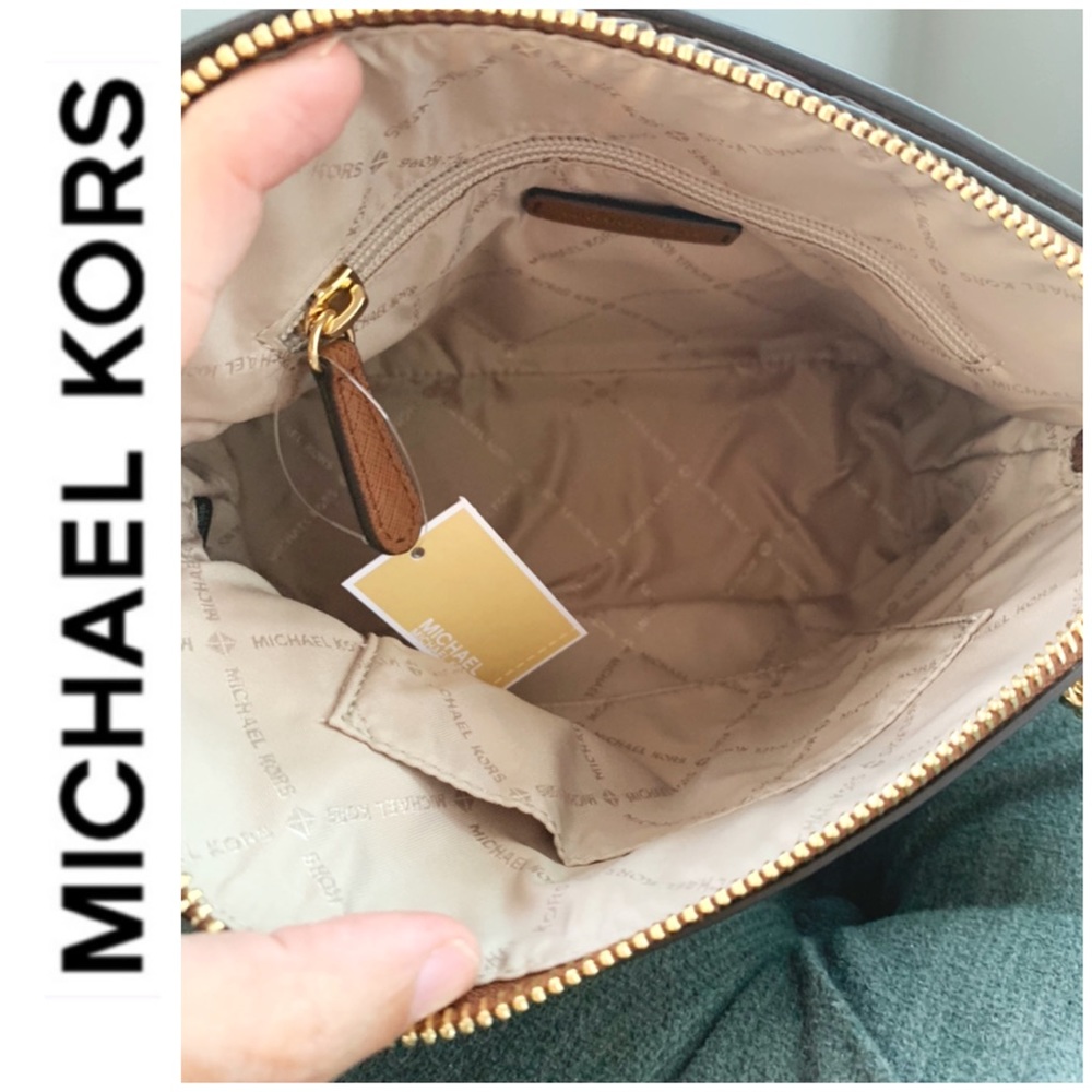 NWT authentic MK monogram Cindy dome crossbody - Picture 5 of 5